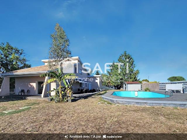 Vente Maison 7 pièces 145 m2 Sainte Eulalie