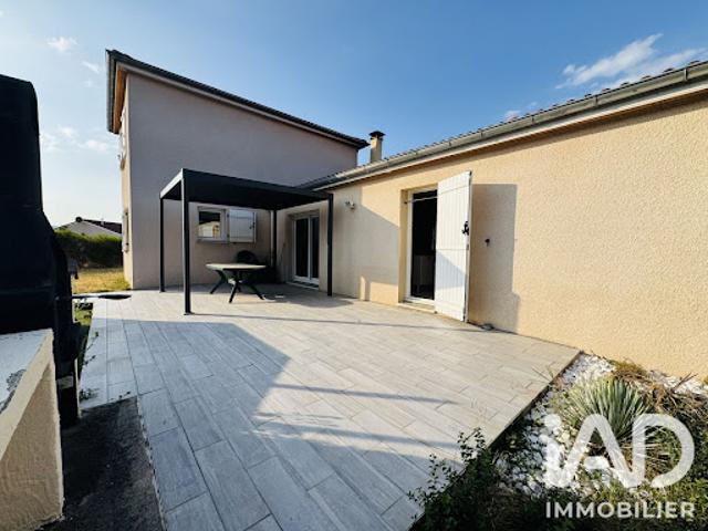 Vente Maison 7 pièces 146 m2 Sainte Agathe la Bouteresse