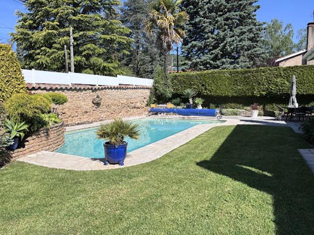 Vente Maison 7 pièces 146.33 m2 Saint Cyr au Mont d'Or