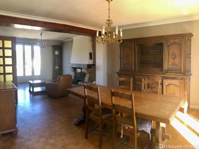 Vente Maison 7 pièces 146.7 m2 Scrignac