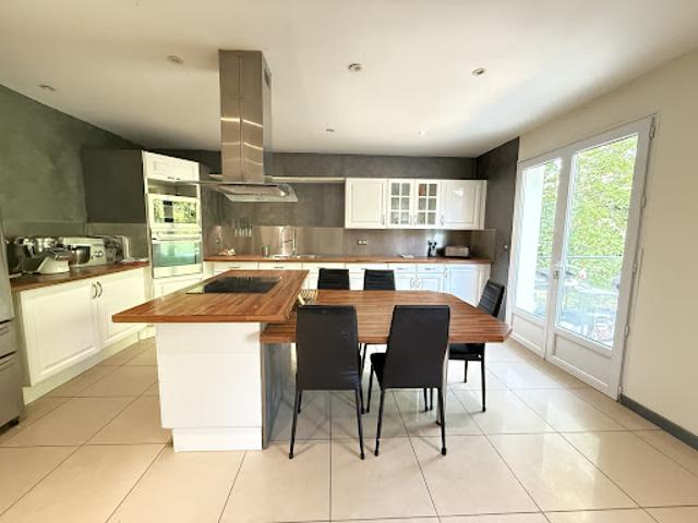 Vente Maison 7 pièces 148 m2 L'Honor de Cos