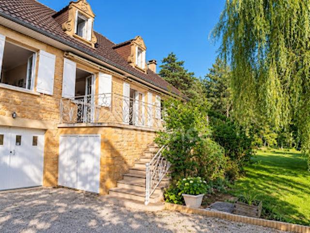 Vente Maison 7 pièces 148 m2 Saint Martial de Nabirat