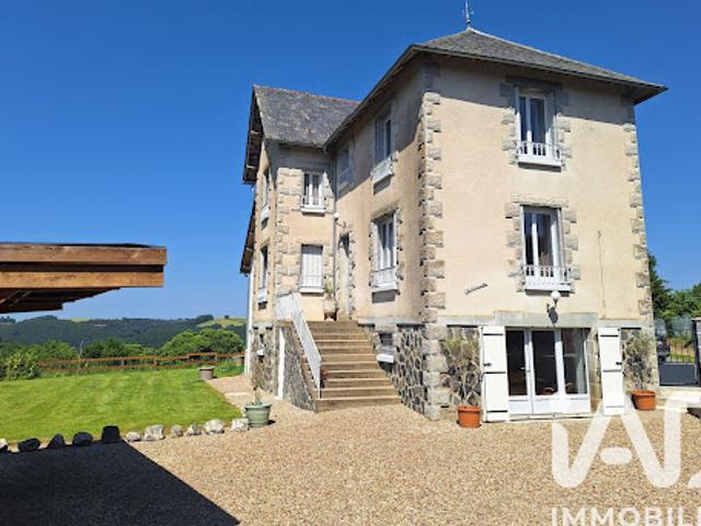 Vente Maison 7 pièces 149 m2 Vezels Roussy