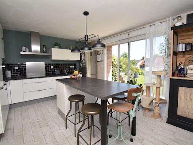 Vente Maison 7 pièces 140 m2 Avesnes les Aubert