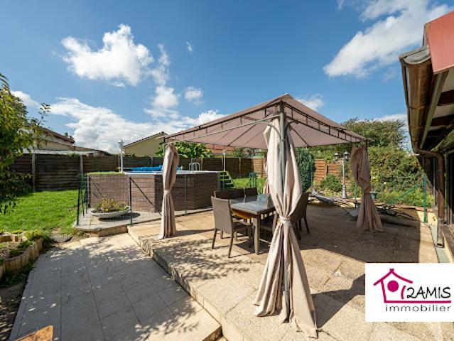 Vente Maison 7 pièces 140 m2 Agincourt