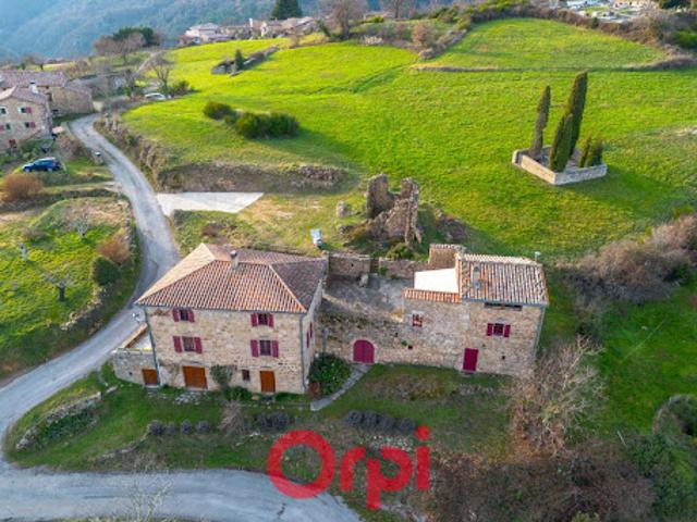 Vente Maison 7 pièces 140 m2 Gluiras