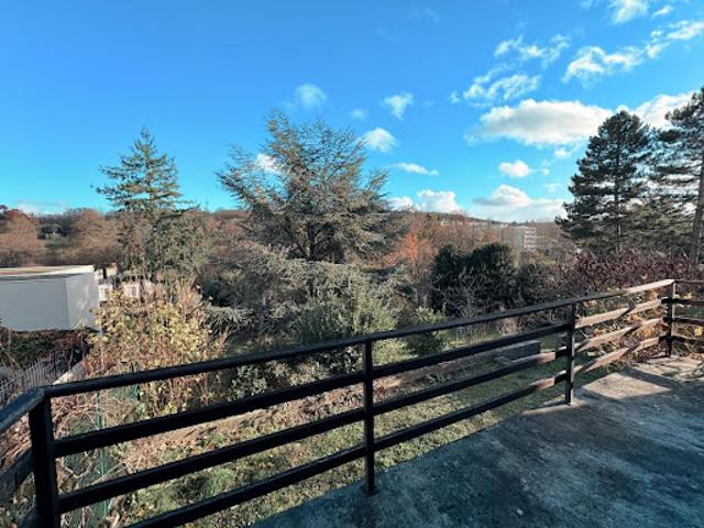 Vente Maison 7 pièces 140 m2 La Celle Saint Cloud