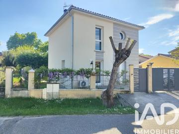Vente Maison 7 pièces 140 m2 Saint Priest