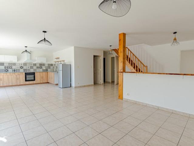 Vente Maison 7 pièces 141 m2 Créon