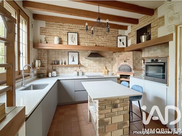 Vente Maison 7 pièces 141 m2 Villeneuve le Roi