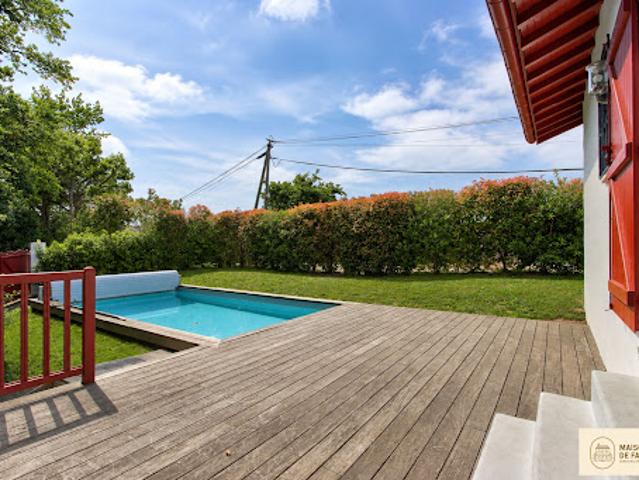 Vente Maison 7 pièces 141.5 m2 Bassussarry
