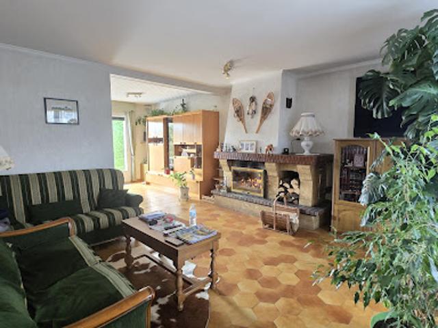 Vente Maison 7 pièces 142 m2 Pecqueuse