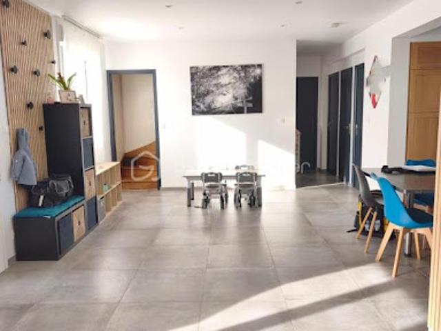 Vente Maison 7 pièces 143 m2 Ambrières les Vallées