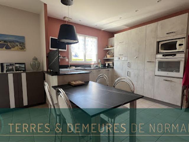 Vente Maison 7 pièces 143 m2 Etalondes