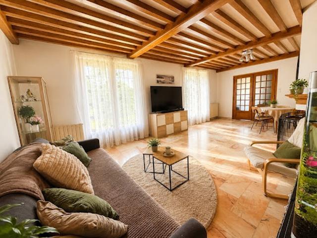 Vente Maison 7 pièces 143 m2 Perrigny sur l'Ognon