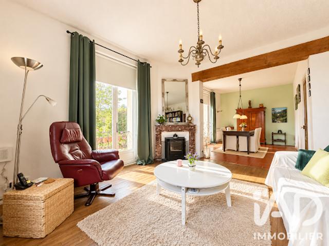 Vente Maison 7 pièces 154 m2 Saint Juvin
