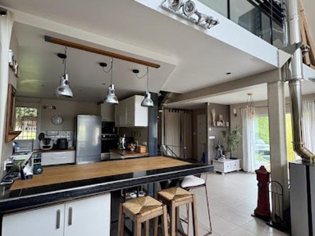 Vente Maison 7 pièces 155 m2 Chateaufort