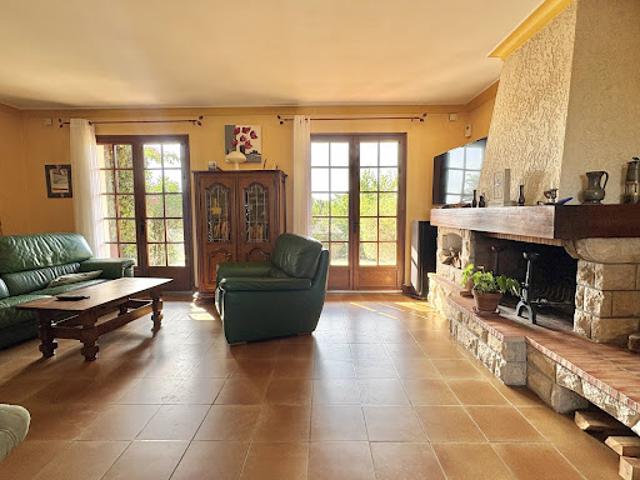 Vente Maison 7 pièces 156 m2 La Salvetat Saint Gilles