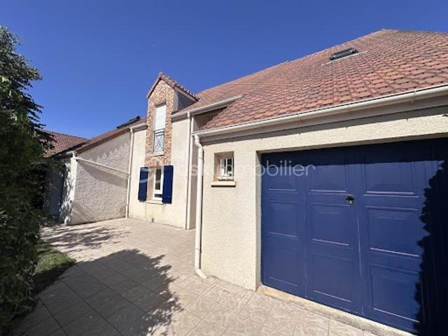 Vente Maison 7 pièces 156.63 m2 Savigny le Temple