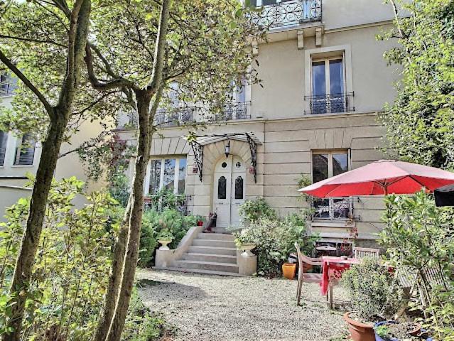 Vente Maison 7 pièces 157 m2 La Varenne Saint Hilaire