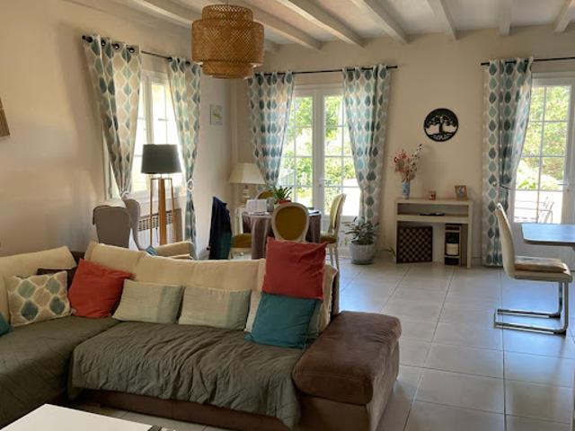 Vente Maison 7 pièces 159 m2 Sauveterre de Guyenne