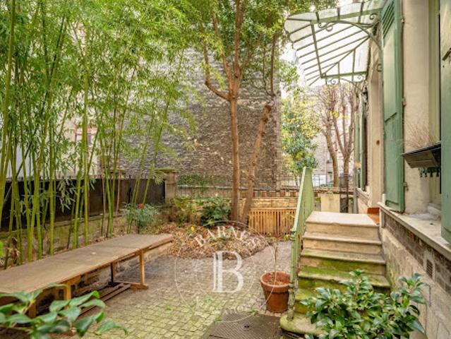 Vente Maison 7 pièces 159.29 m2 Paris 18ème