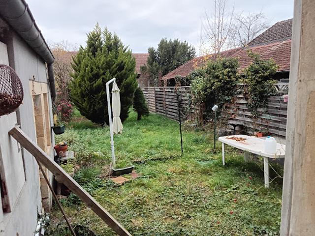 Vente Maison 7 pièces 150 m2 Nérondes