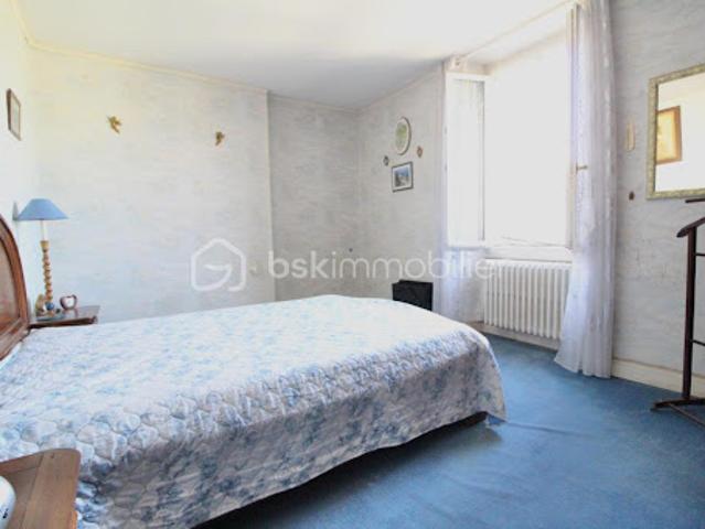 Vente Maison 7 pièces 150 m2 Bussy le Repos