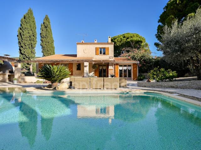 Vente Maison 7 pièces 150 m2 Ceyreste