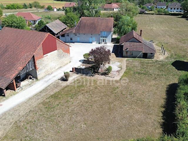Vente Maison 7 pièces 150 m2 Commenailles