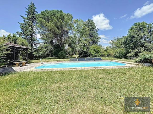 Vente Maison 7 pièces 150 m2 Le Bugue
