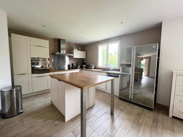 Vente Maison 7 pièces 150 m2 Le Plessis Trévise