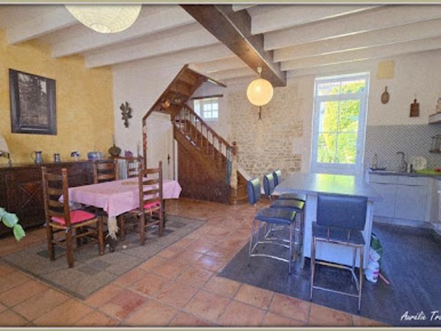 Vente Maison 7 pièces 150 m2 Loulay