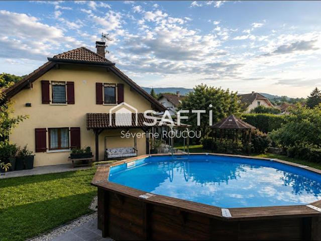 Vente Maison 7 pièces 150 m2 Saint Jean de Gonville