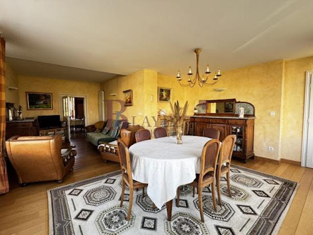 Vente Maison 7 pièces 150 m2 Saint Priest de Gimel