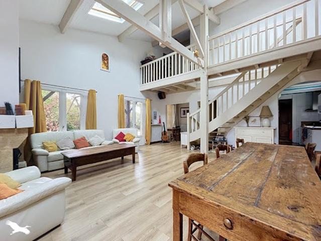 Vente Maison 7 pièces 150 m2 Tabanac