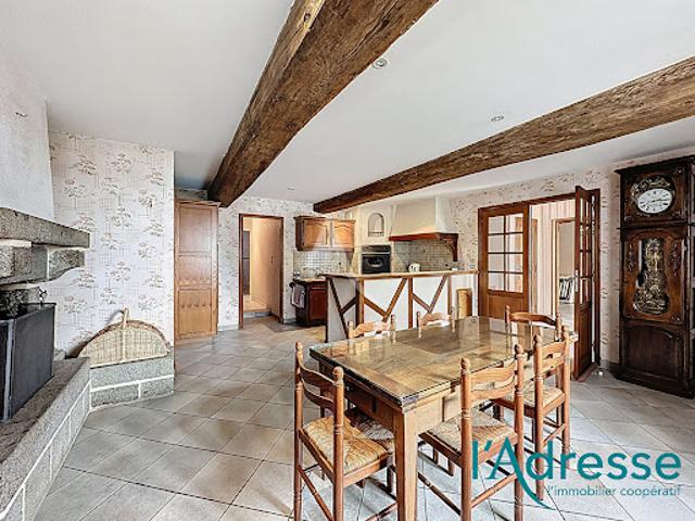 Vente Maison 7 pièces 151 m2 Saint Georges Buttavent