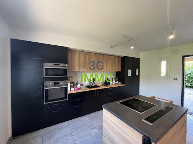 Vente Maison 7 pièces 151 m2 Saint Victor la Coste