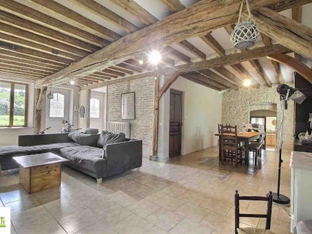 Vente Maison 7 pièces 152 m2 Sainte genevieve des bois
