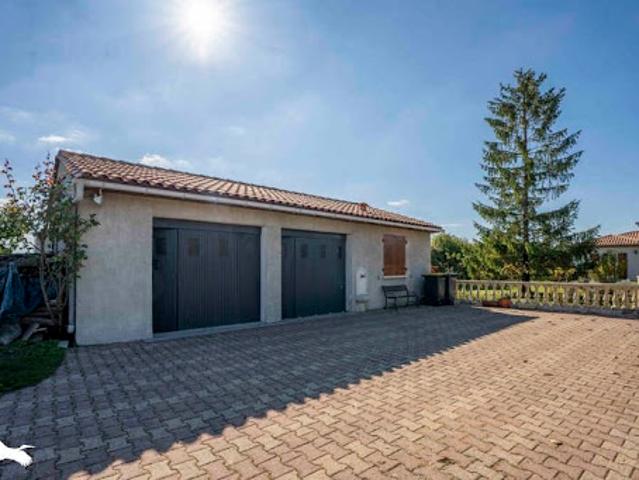 Vente Maison 7 pièces 153 m2 Hiersac