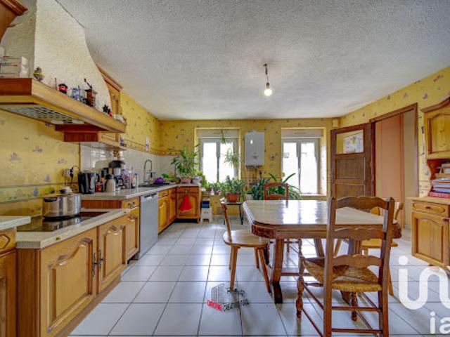 Vente Maison 7 pièces 153 m2 Lachaussée