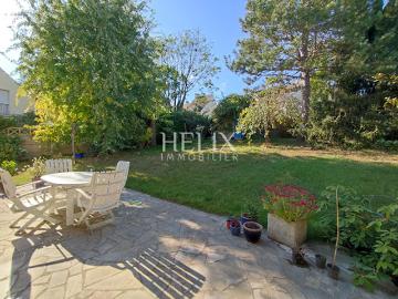 Vente Maison 7 pièces 153 m2 Le Mesnil le Roi