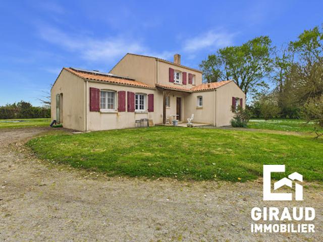 Vente Maison 7 pièces 153 m2 Petosse