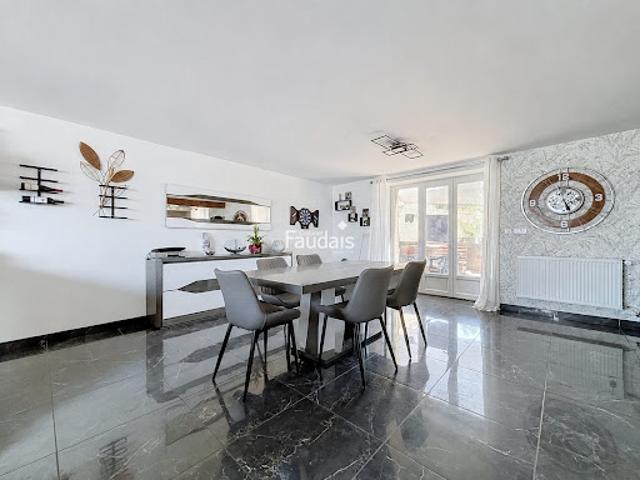 Vente Maison 7 pièces 153 m2 Saint Martin des Besaces