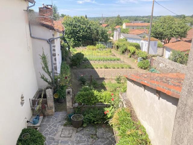 Vente Maison 7 pièces 164 m2 Confolens