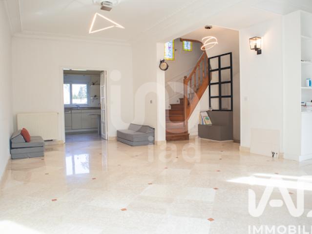 Vente Maison 7 pièces 164 m2 La Varenne Saint Hilaire