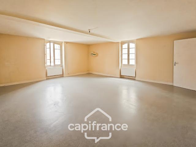 Vente Maison 7 pièces 165 m2 Montjoi