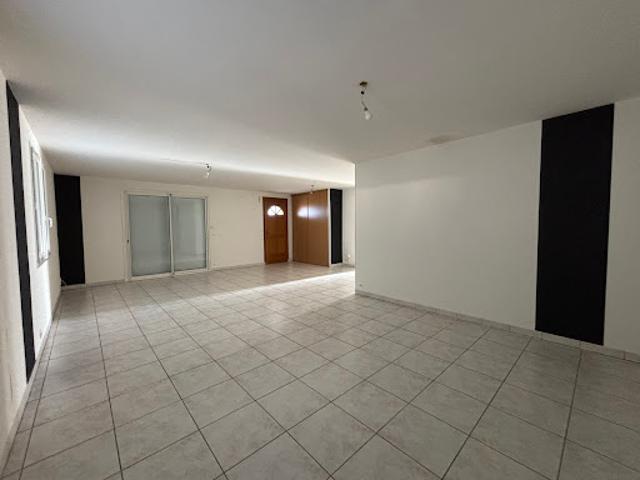Vente Maison 7 pièces 165 m2 Figeac