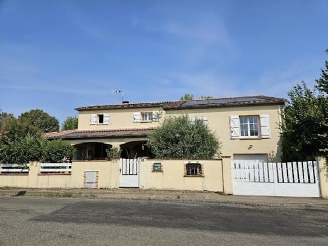 Vente Maison 7 pièces 165 m2 Valence D Agen