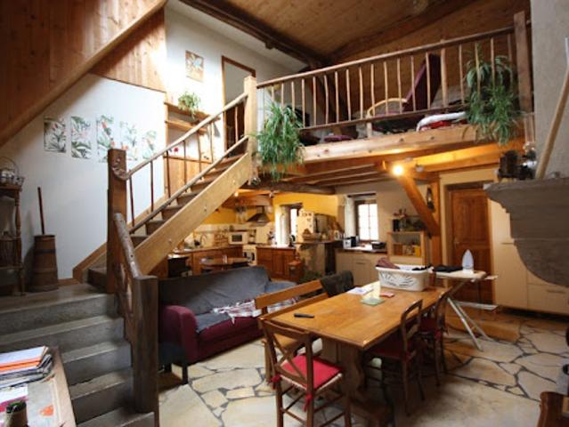 Vente Maison 7 pièces 166 m2 Marignieu